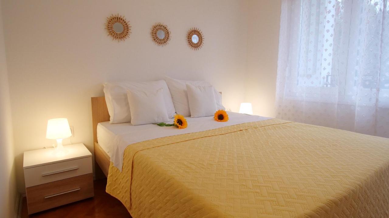 Arena Apartment With 3 Bedrooms In The City Center بولا المظهر الخارجي الصورة