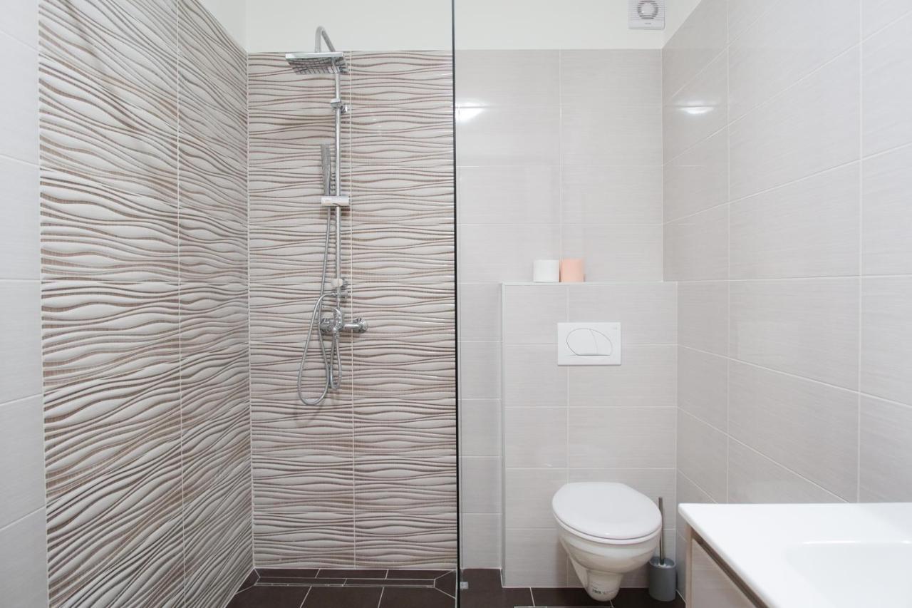 Arena Apartment With 3 Bedrooms In The City Center بولا المظهر الخارجي الصورة