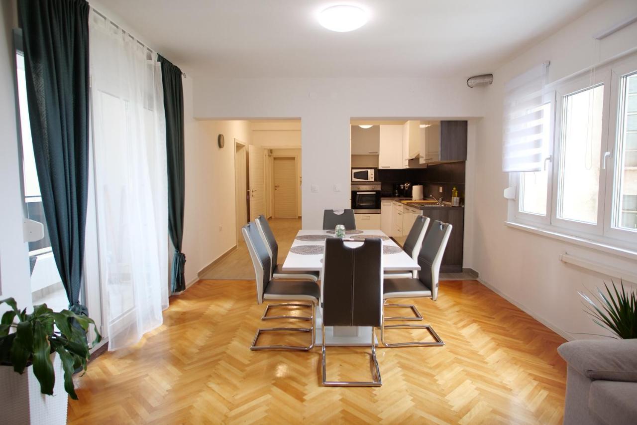 Arena Apartment With 3 Bedrooms In The City Center بولا المظهر الخارجي الصورة