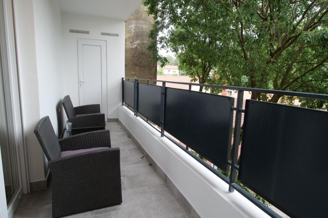 Arena Apartment With 3 Bedrooms In The City Center بولا المظهر الخارجي الصورة